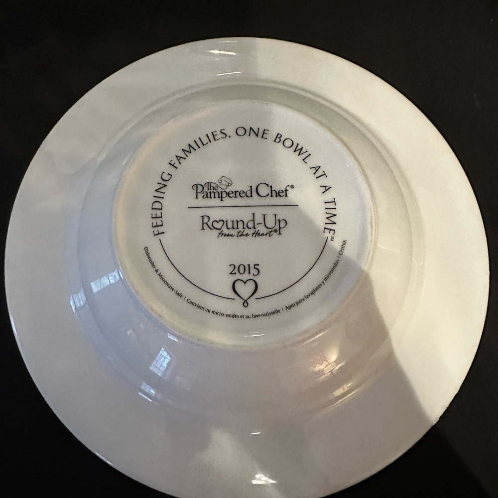 Pampered Chef Share Bowl